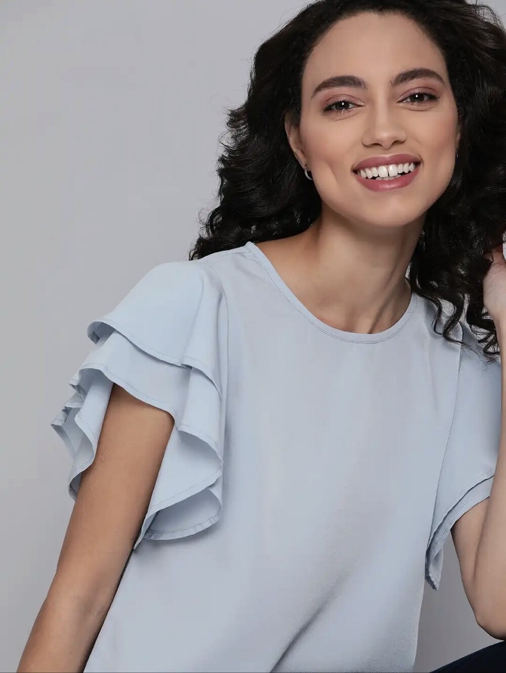 Like New! Aritzia Sunday Best Ruffle Sleeve Blouse Top